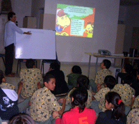 Workshop Menulis Cerita Yang Menarik Di SMP Madania